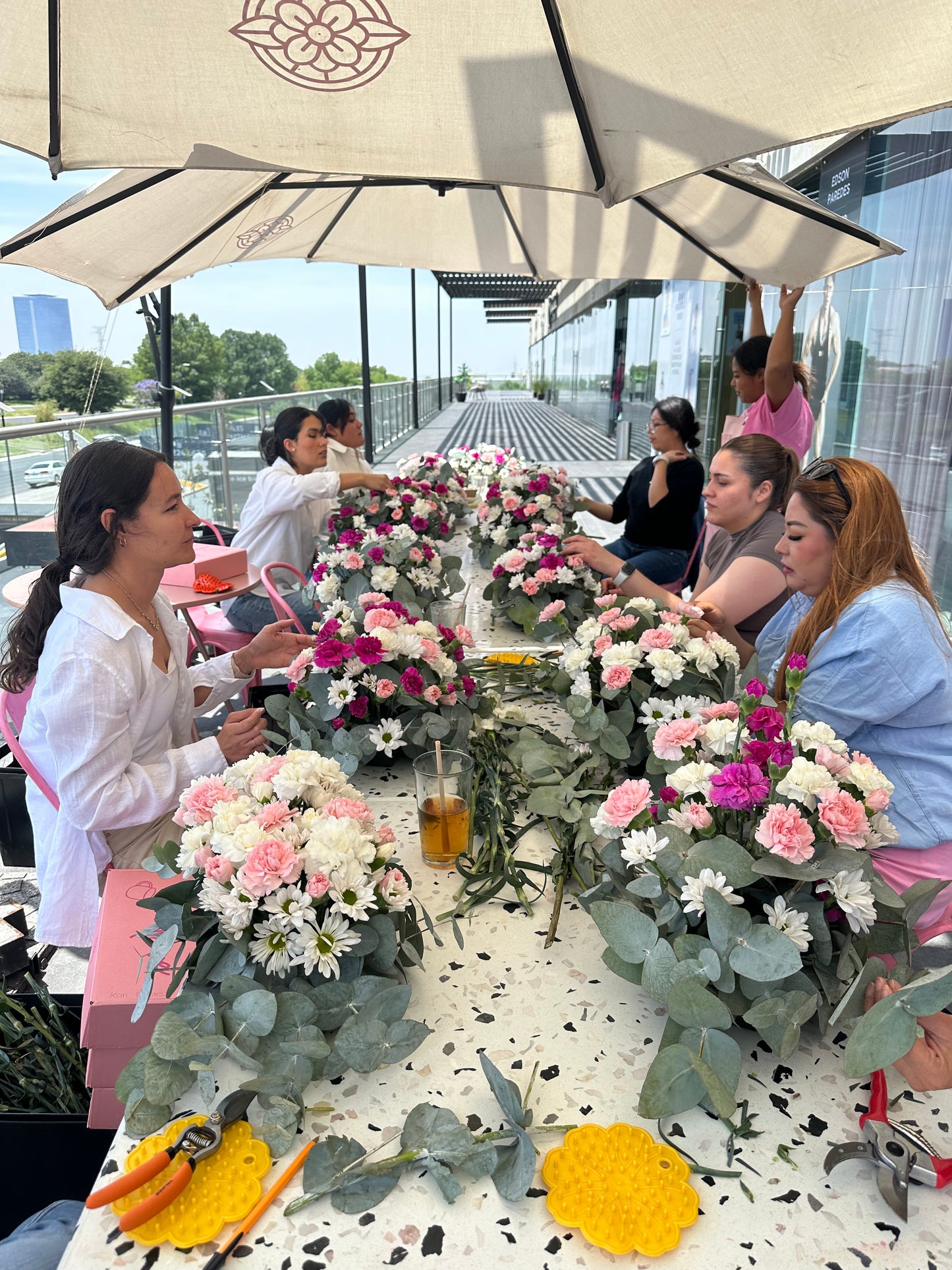 Curso Básico Floral de Tazas & Pétalos 2025